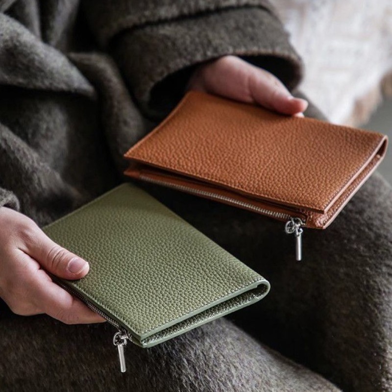 Board Game Book - Dompet Paspor Kulit Anti Air, Tempat