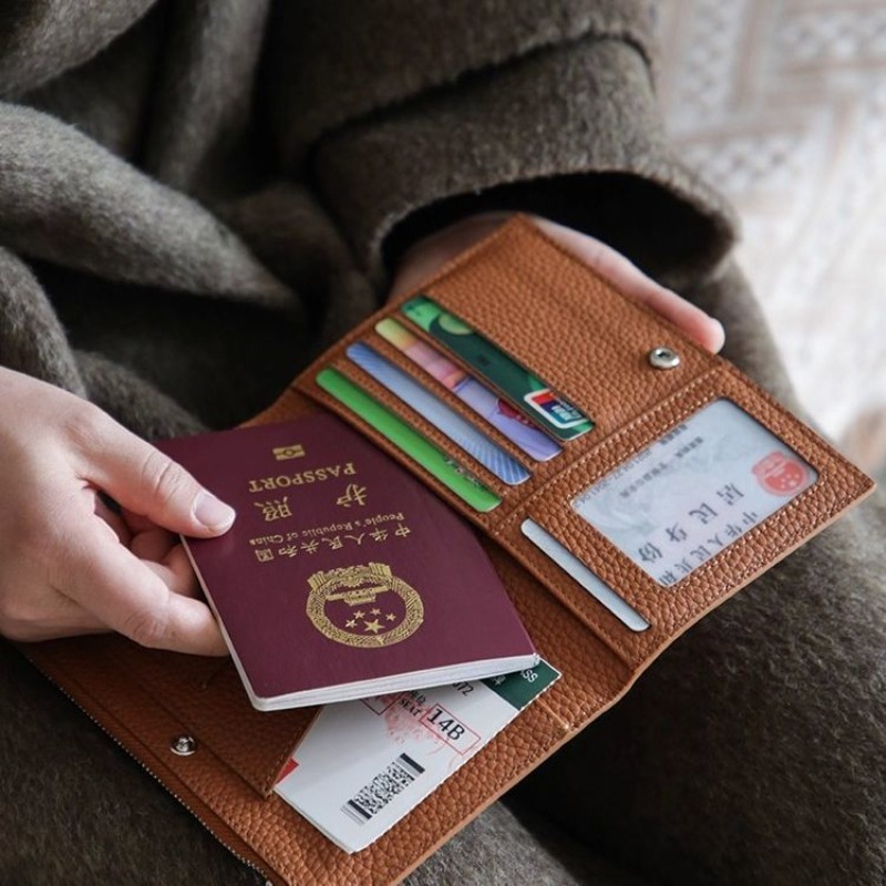 Dompet Paspor Kulit Anti Air,  - Board Game Book ulasan dan harga